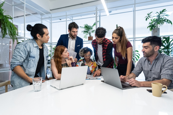 A Practical Guide to Buying Business Laptops and Desktops for Your Team