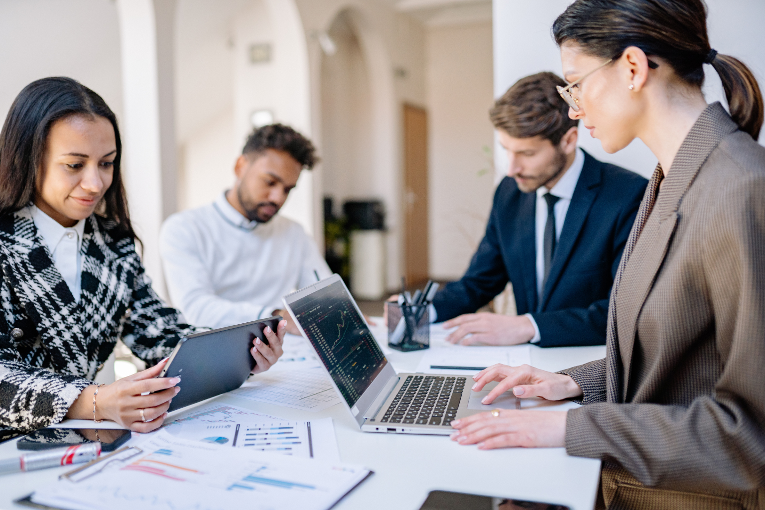 How Corporate Clients Can Reduce Downtime with Better IT Support