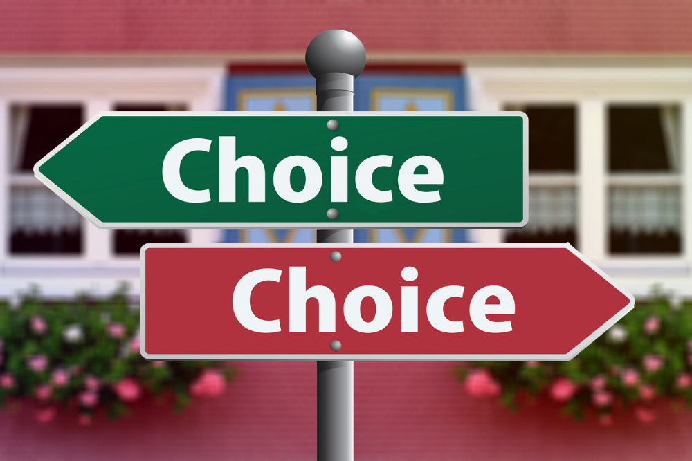 How To Decide Between Vendor Pre-Deployment And In-House Setup For New Office PCs