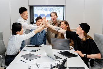 When IT Support Tickets Reveal Procurement Planning Problems